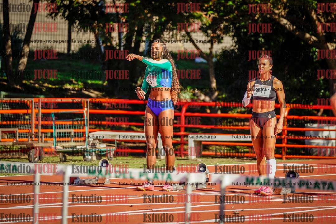 Fotos de los 100 m con vallas de mujeres - hepta 1