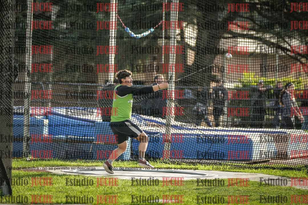 Fotos del lanzamiento de martillo de varones