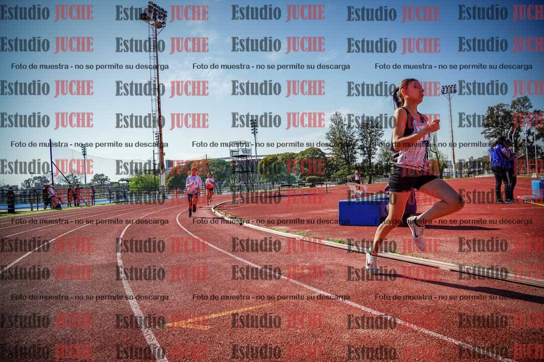 Fotos de los 600 m llanos de mujeres - U16