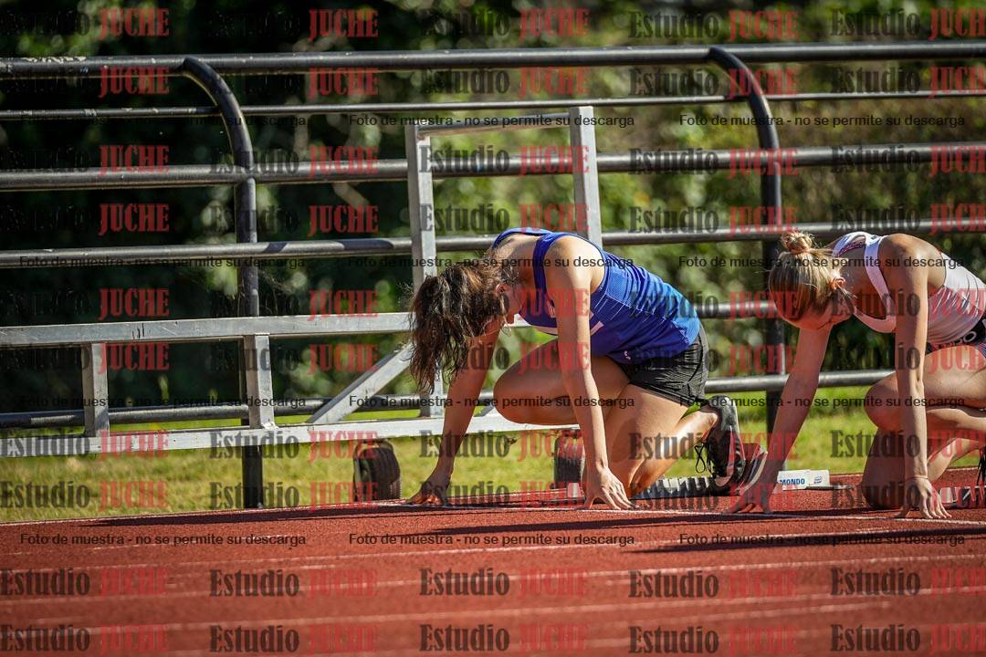 Fotos de los 100 m con vallas de mujeres
