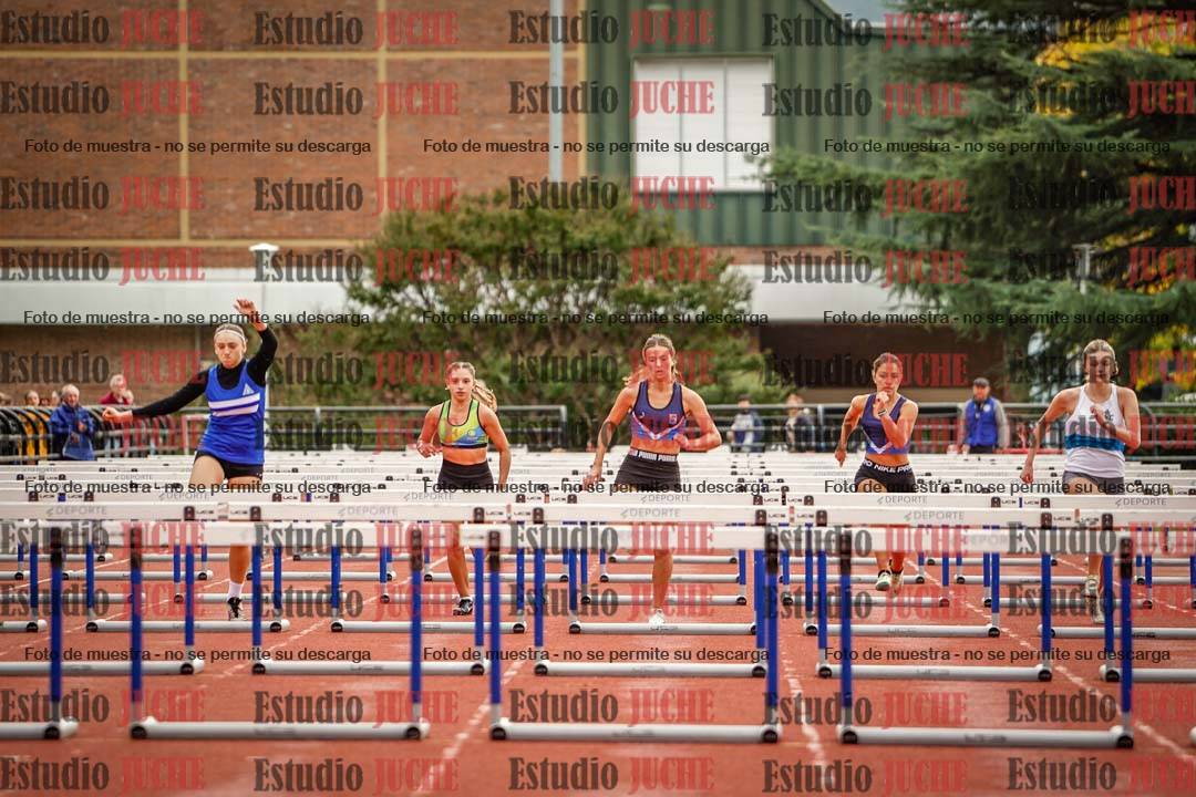 Fotos de los 100 m con vallas de mujeres