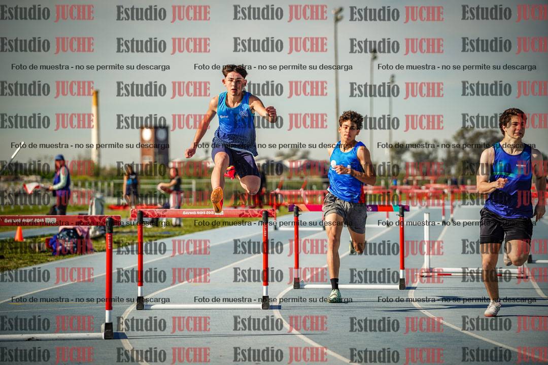 Fotos de los 400 m con vallas de varones