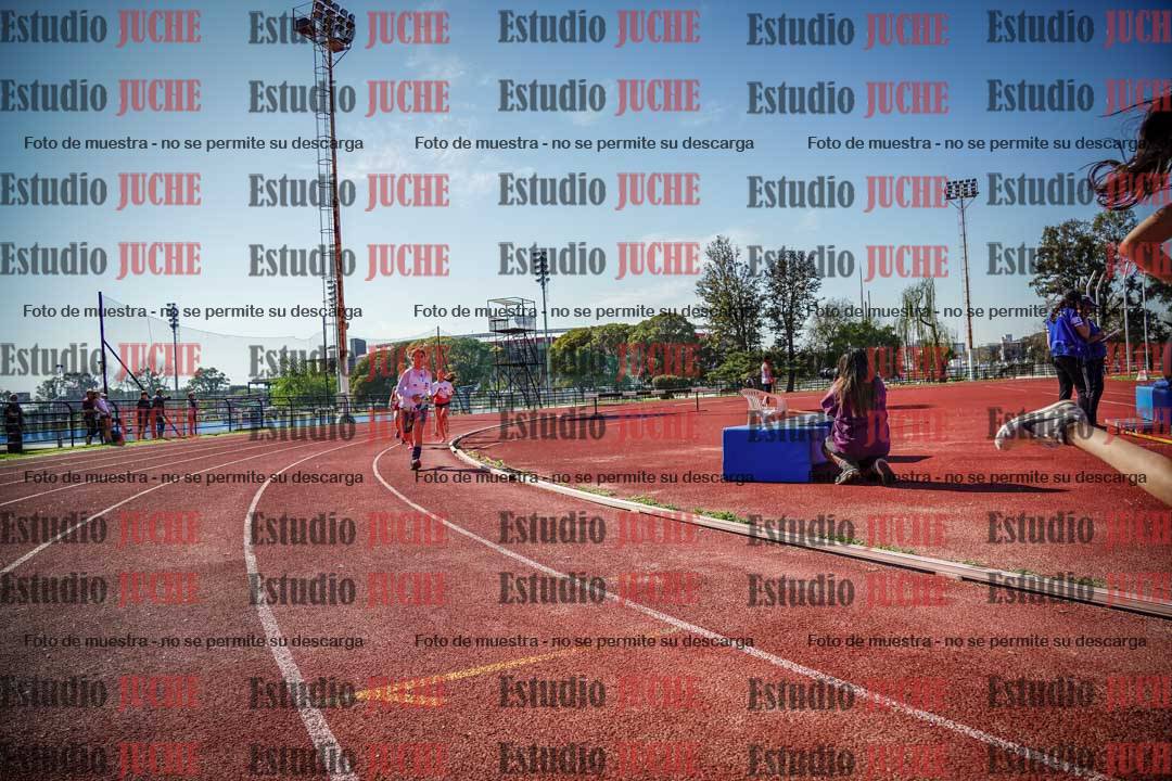 Fotos de los 600 m llanos de mujeres - U16