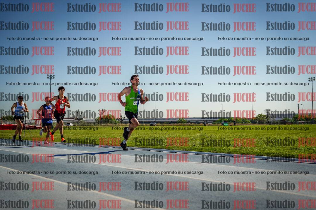 Fotos de los 5000 m de mujeres y varones - serie 1