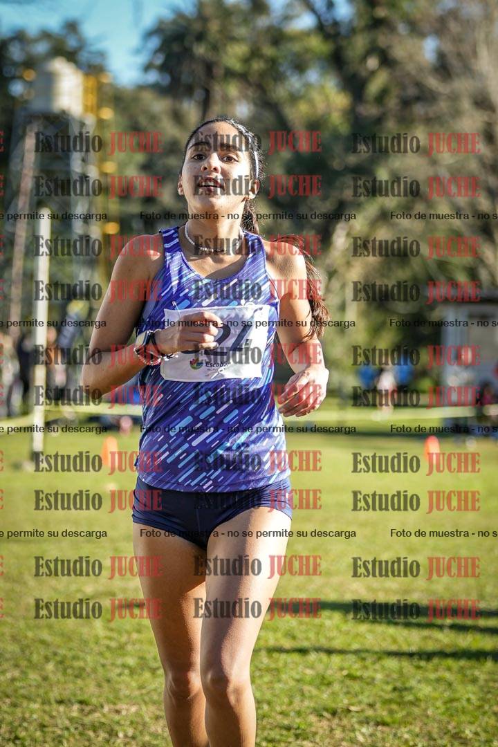 Fotos de la llegada del cross de 4000 m - mujeres