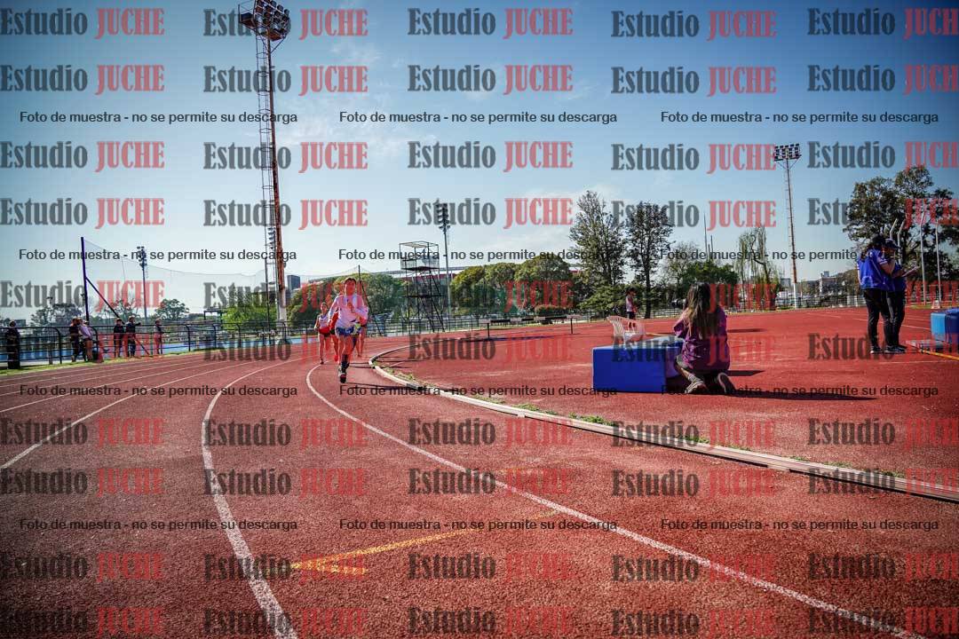 Fotos de los 600 m llanos de mujeres - U16