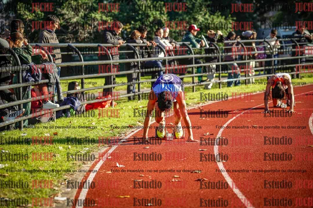 Fotos de los 400 m con vallas de varones