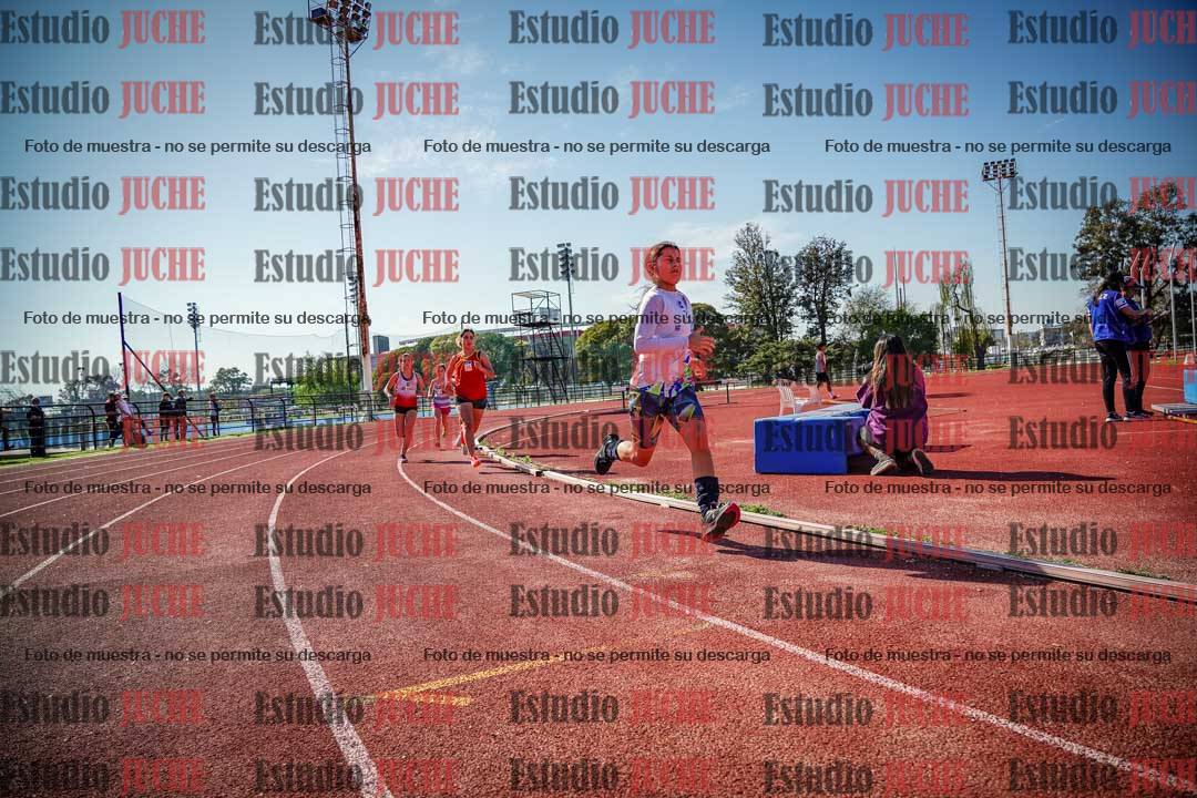 Fotos de los 600 m llanos de mujeres - U16