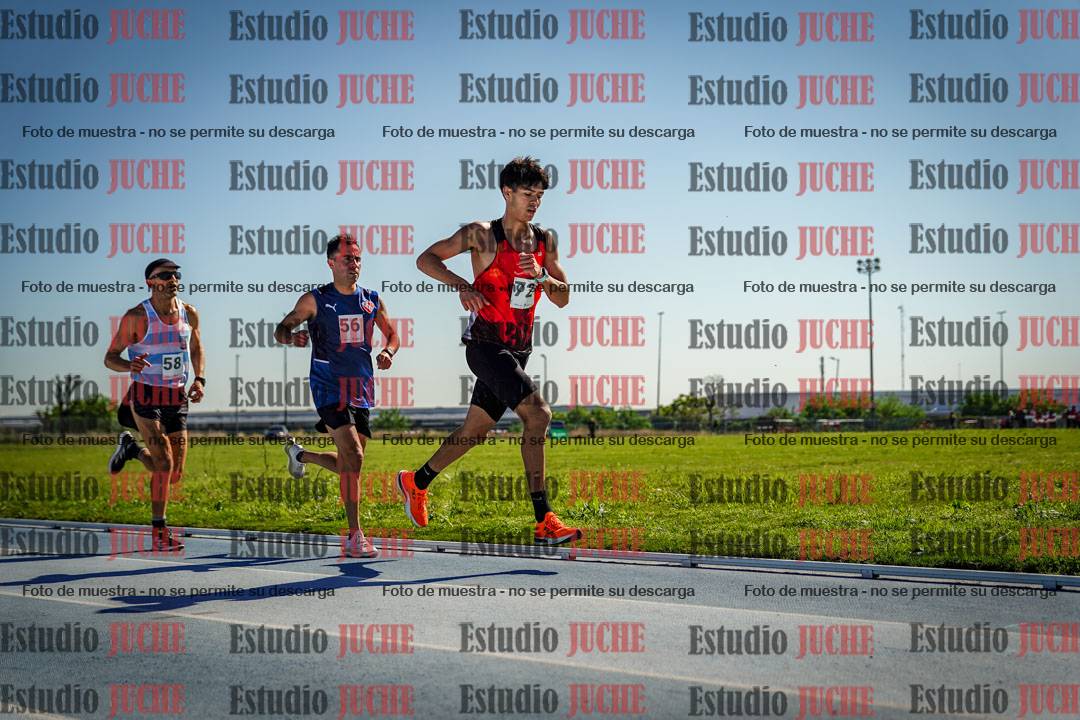 Fotos de los 5000 m de mujeres y varones - serie 1