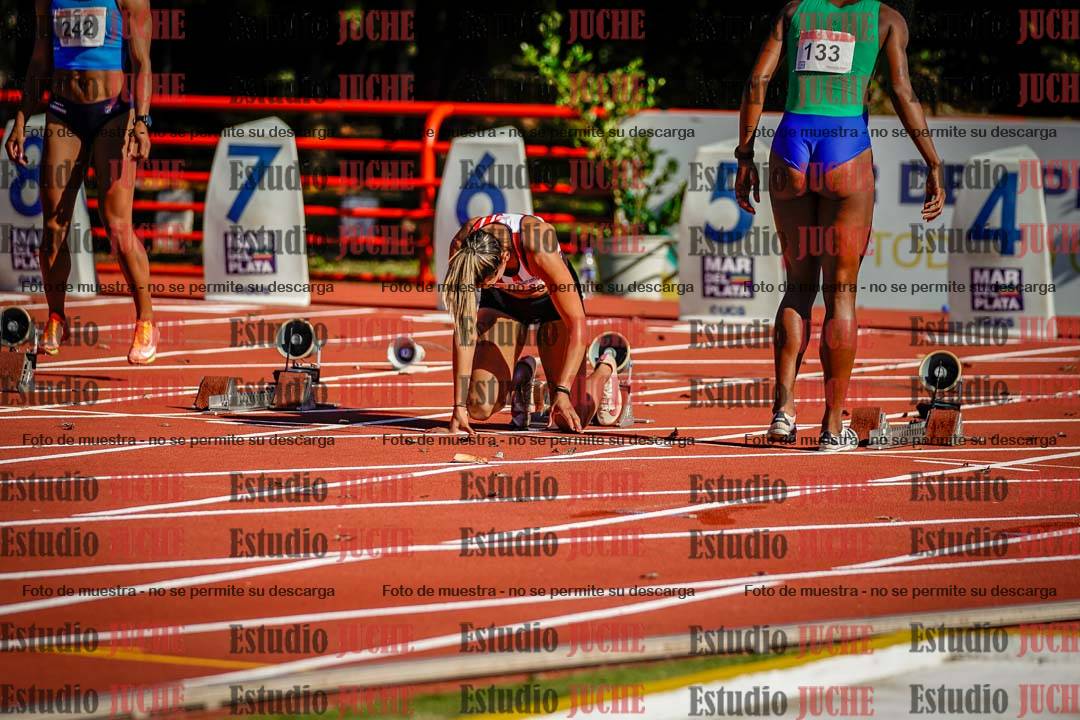Fotos de los 100 m con vallas de mujeres - hepta 1