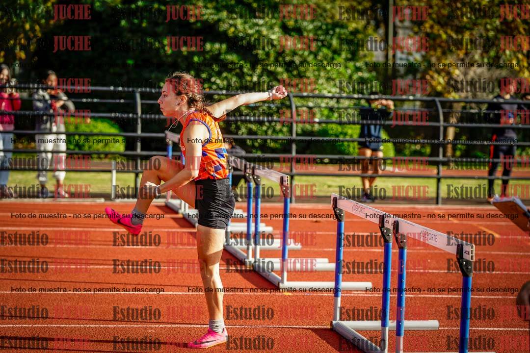 Fotos de los 100 m con vallas de mujeres