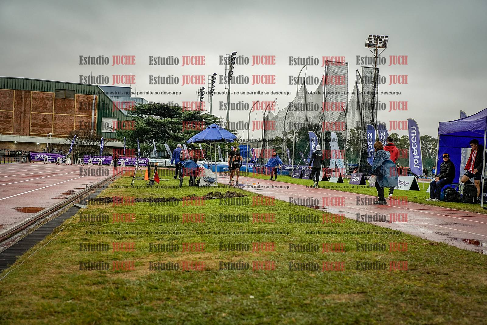Fotos del salto en largo de varones