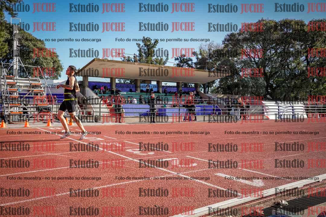 Fotos de los 400 m con vallas de varones