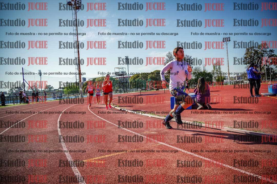 Fotos de los 600 m llanos de mujeres - U16