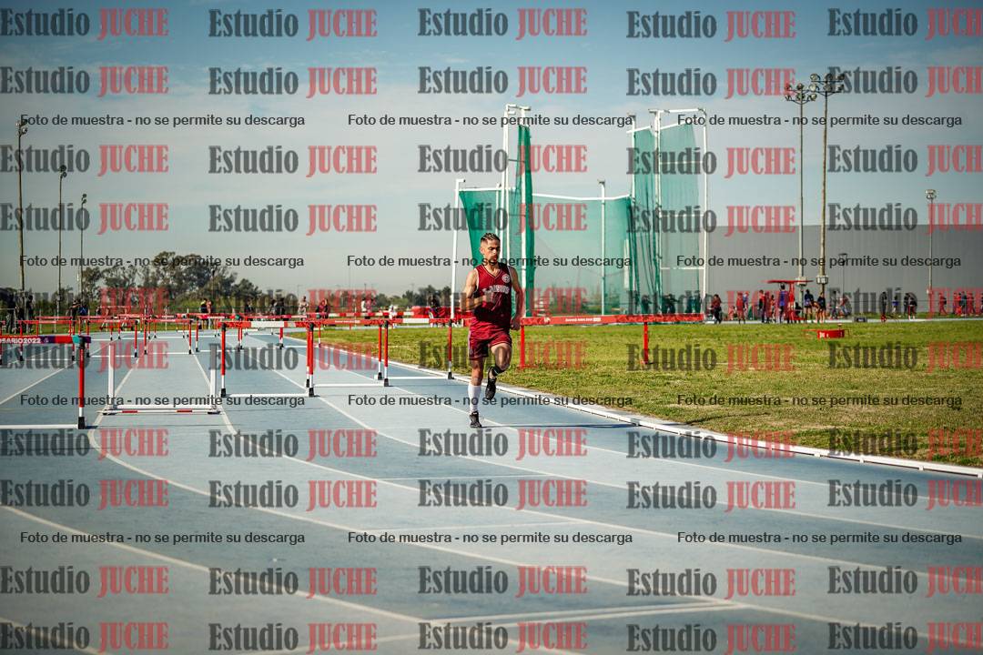 Fotos de los 400 m con vallas de varones