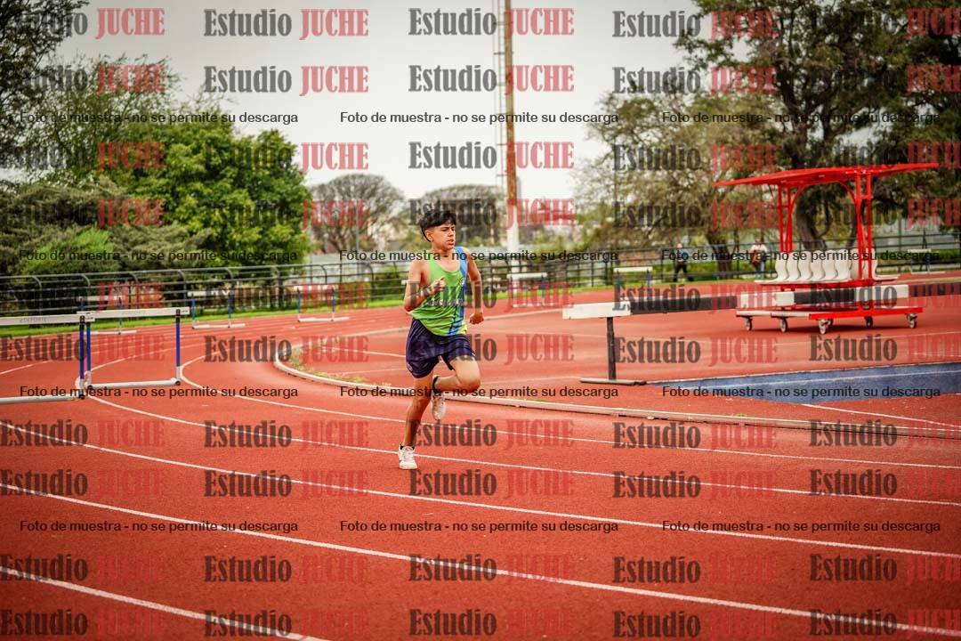 Fotos de los 295 m con vallas de varones