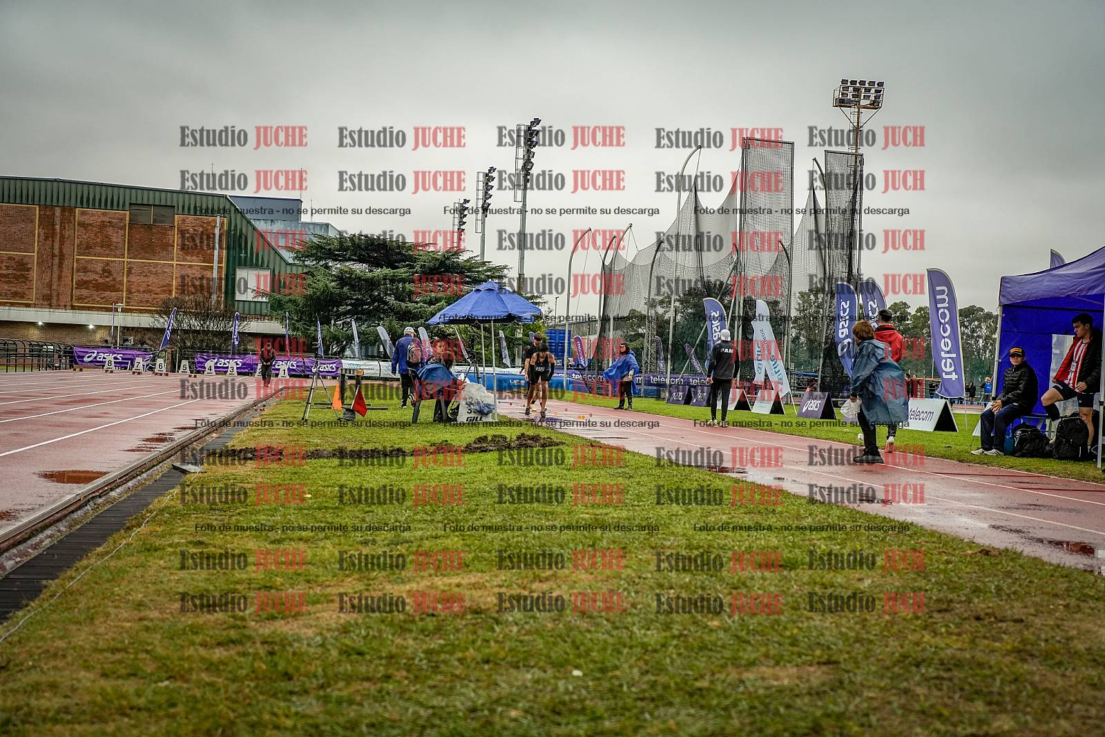 Fotos del salto en largo de varones