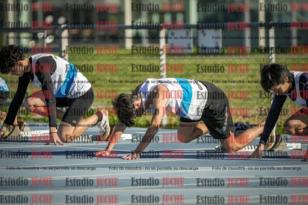 Fotos de los 110 m con vallas de varones - U17 (incluye heptatlón)