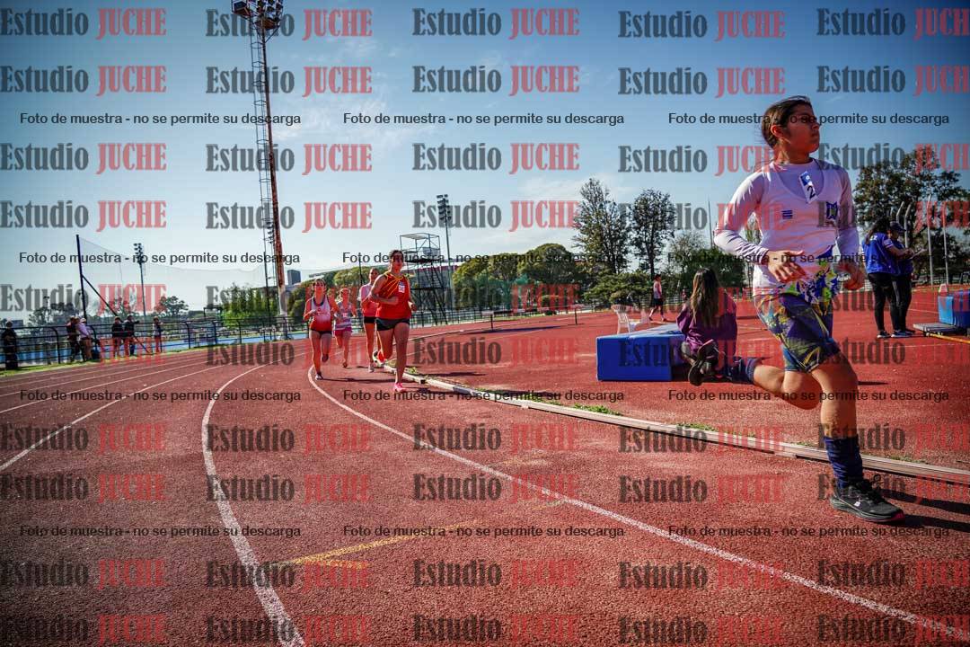 Fotos de los 600 m llanos de mujeres - U16