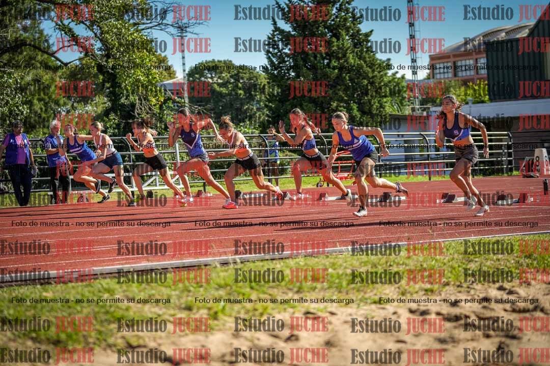 Fotos de los 100 m con vallas de mujeres