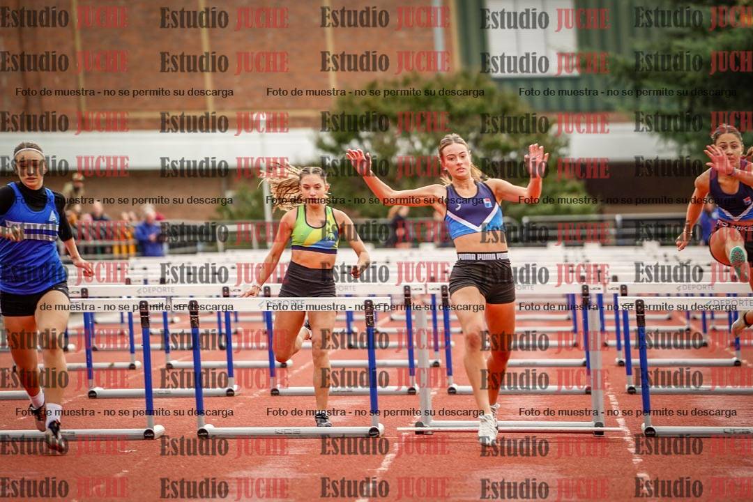 Fotos de los 100 m con vallas de mujeres