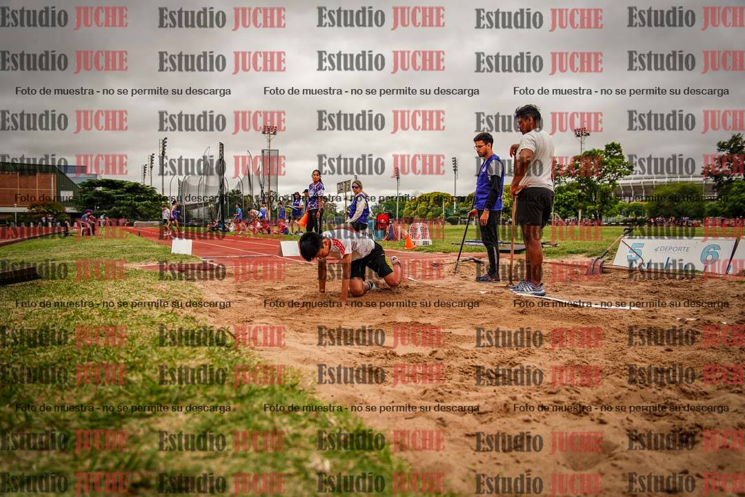 Fotos del salto en largo de varones - U14