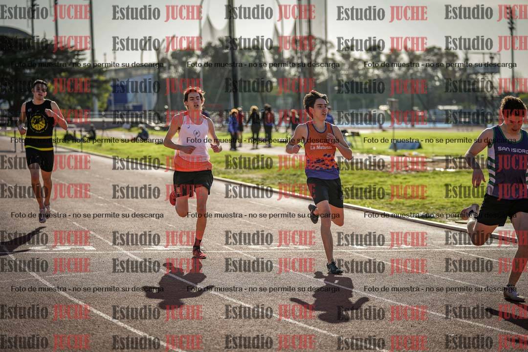 Fotos de los 400 m con vallas de varones