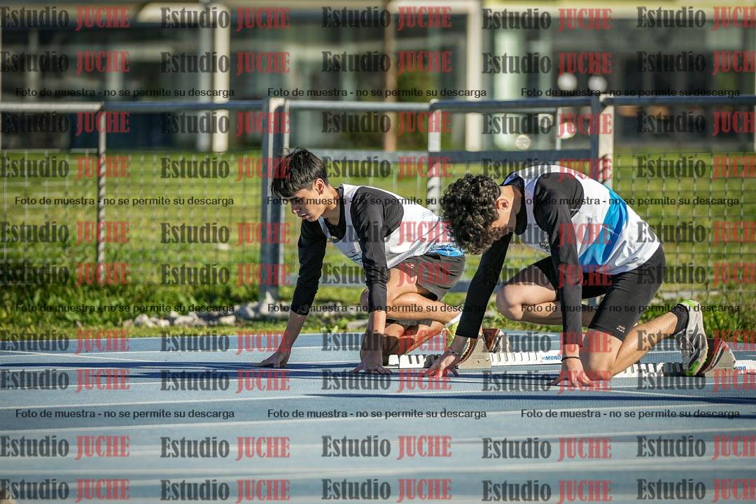 Fotos de los 110 m con vallas de varones - U17 (incluye heptatlón)
