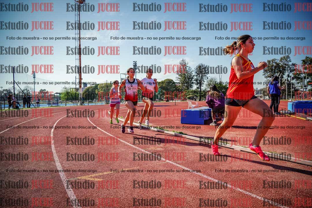Fotos de los 600 m llanos de mujeres - U16