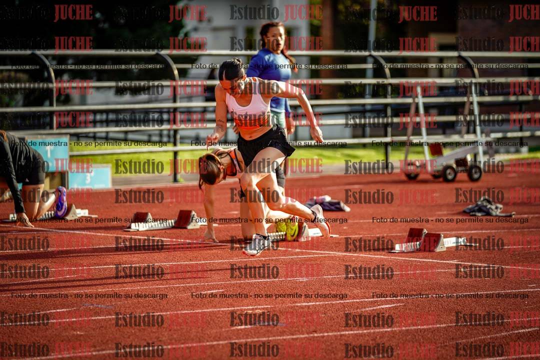 Fotos de los 100 m con vallas de mujeres