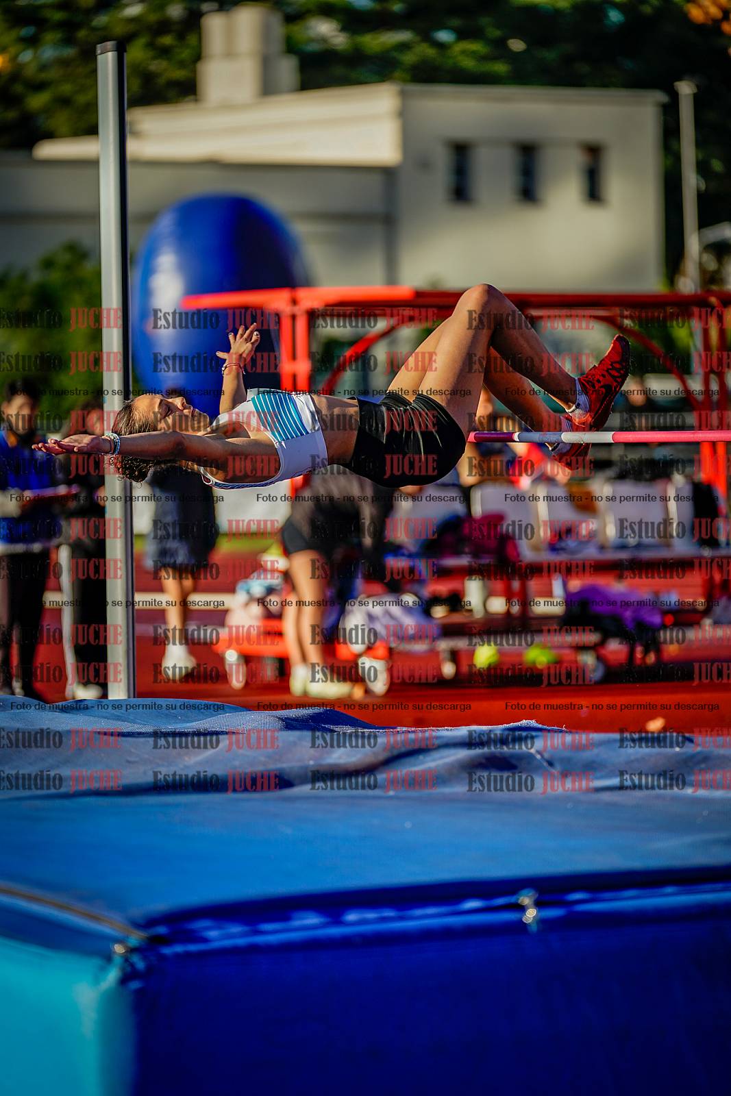 Fotos del salto en alto de mujeres