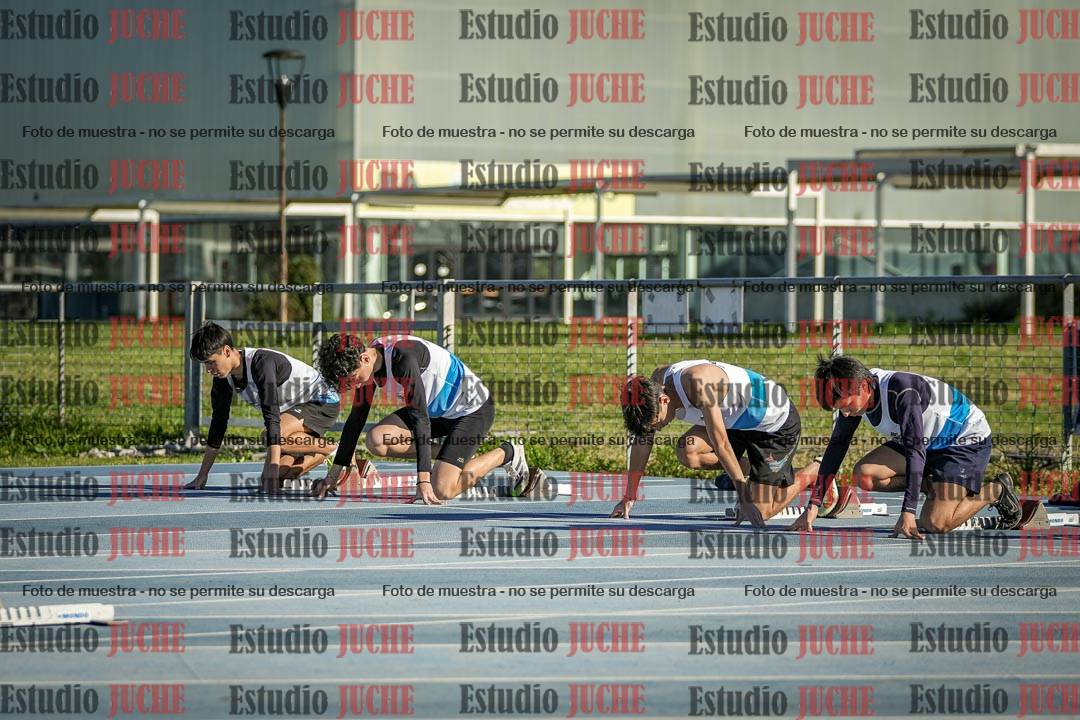 Fotos de los 110 m con vallas de varones - U17 (incluye heptatlón)