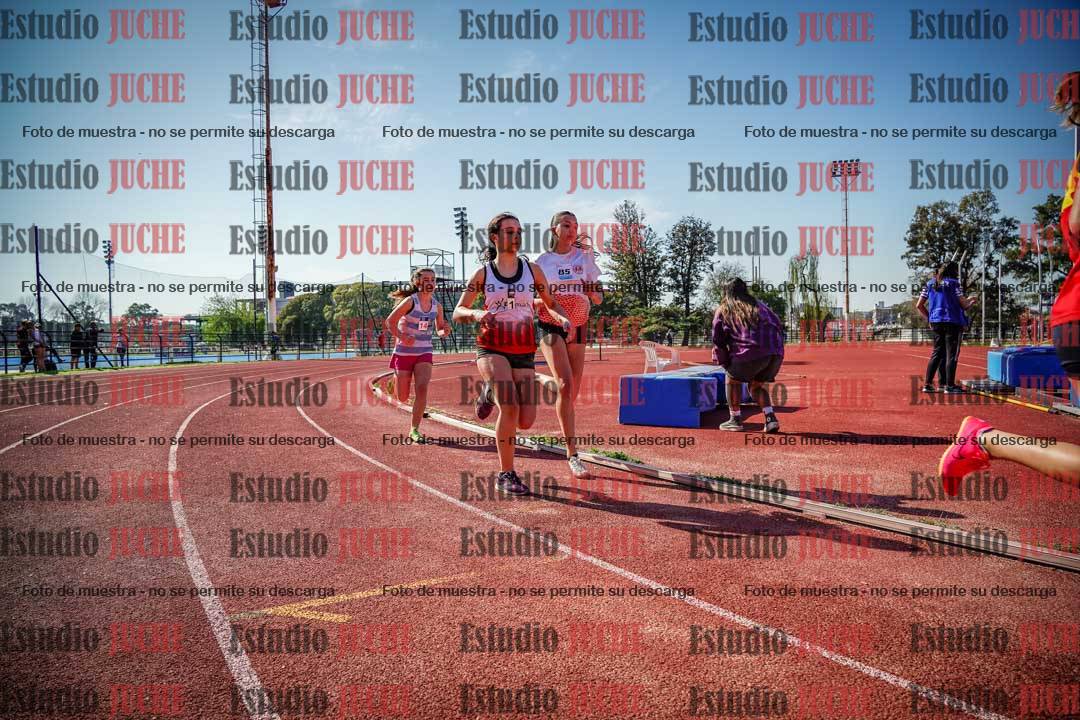 Fotos de los 600 m llanos de mujeres - U16