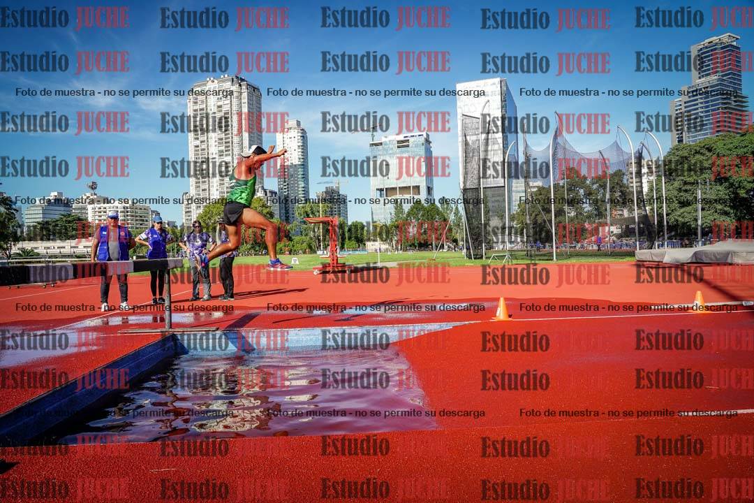 Fotos de los 3000 m con obstáculos de varones