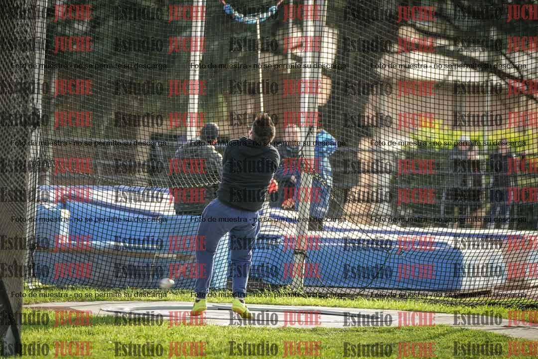 Fotos del lanzamiento de martillo de varones