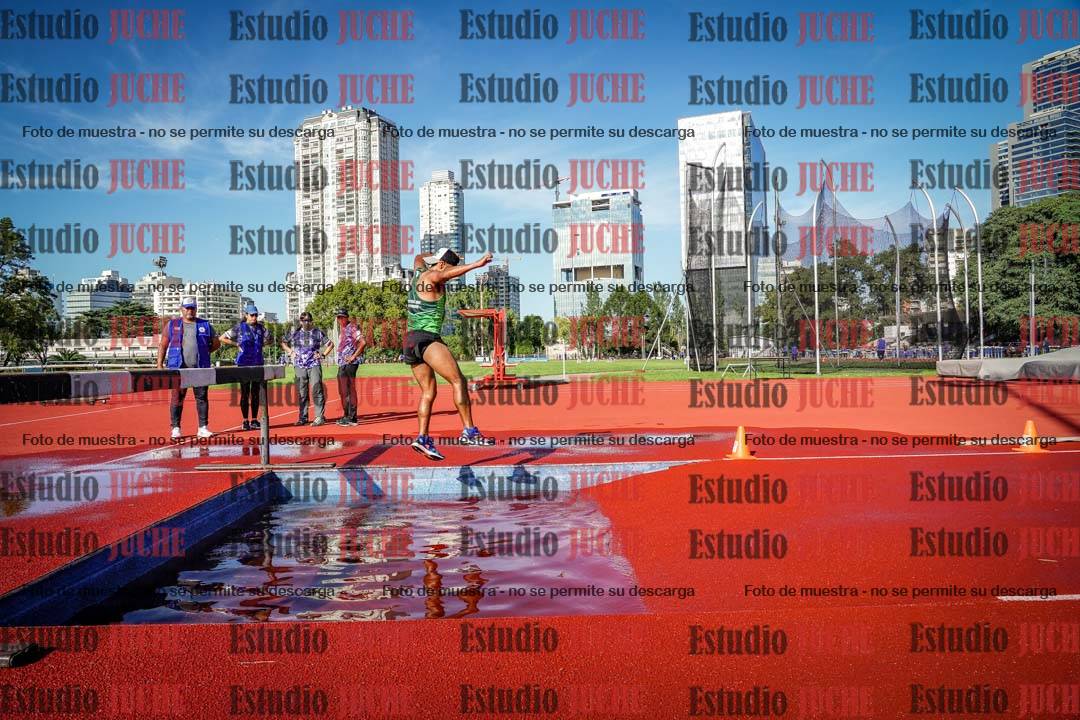 Fotos de los 3000 m con obstáculos de varones