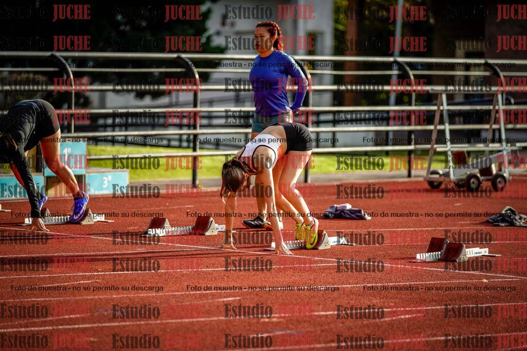 Fotos de los 100 m con vallas de mujeres