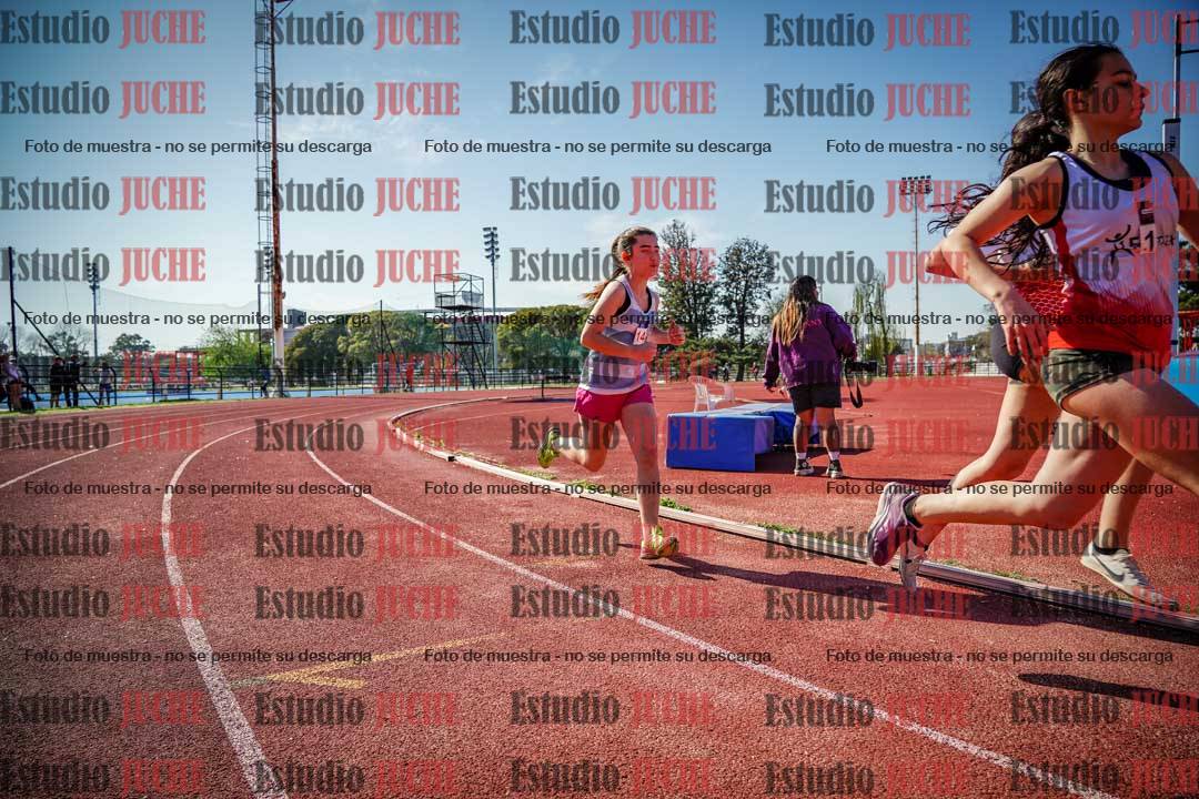 Fotos de los 600 m llanos de mujeres - U16