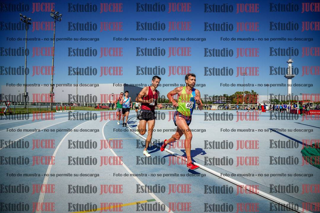 Fotos de los 5000 m de mujeres y varones - serie 1