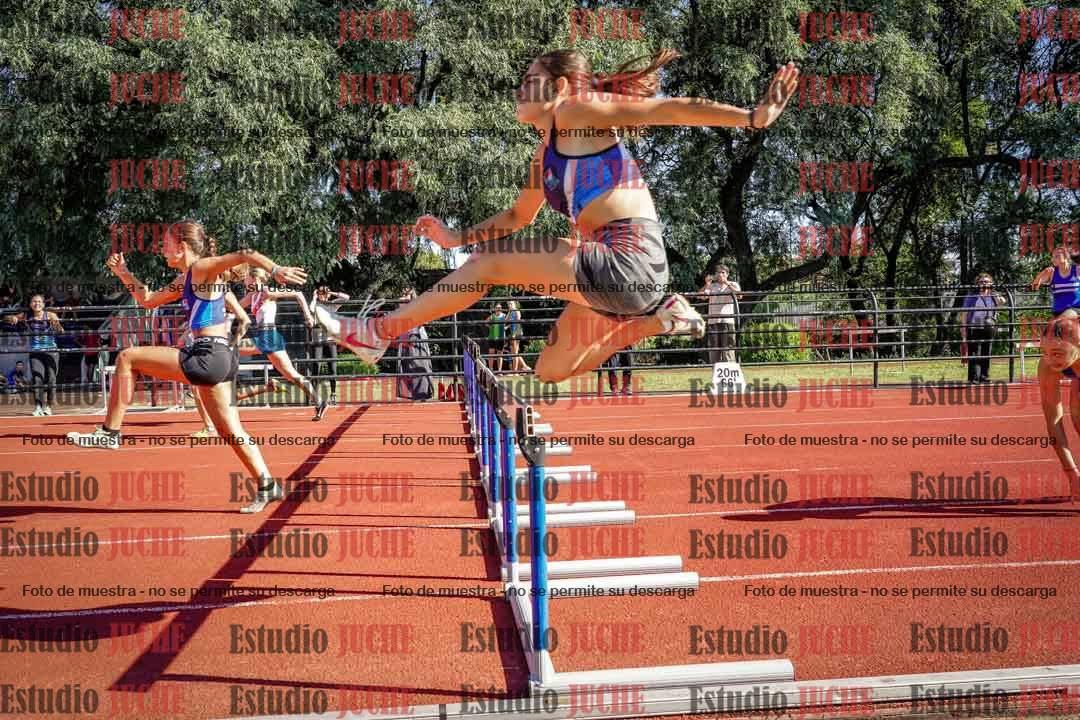 Fotos de los 100 m con vallas de mujeres