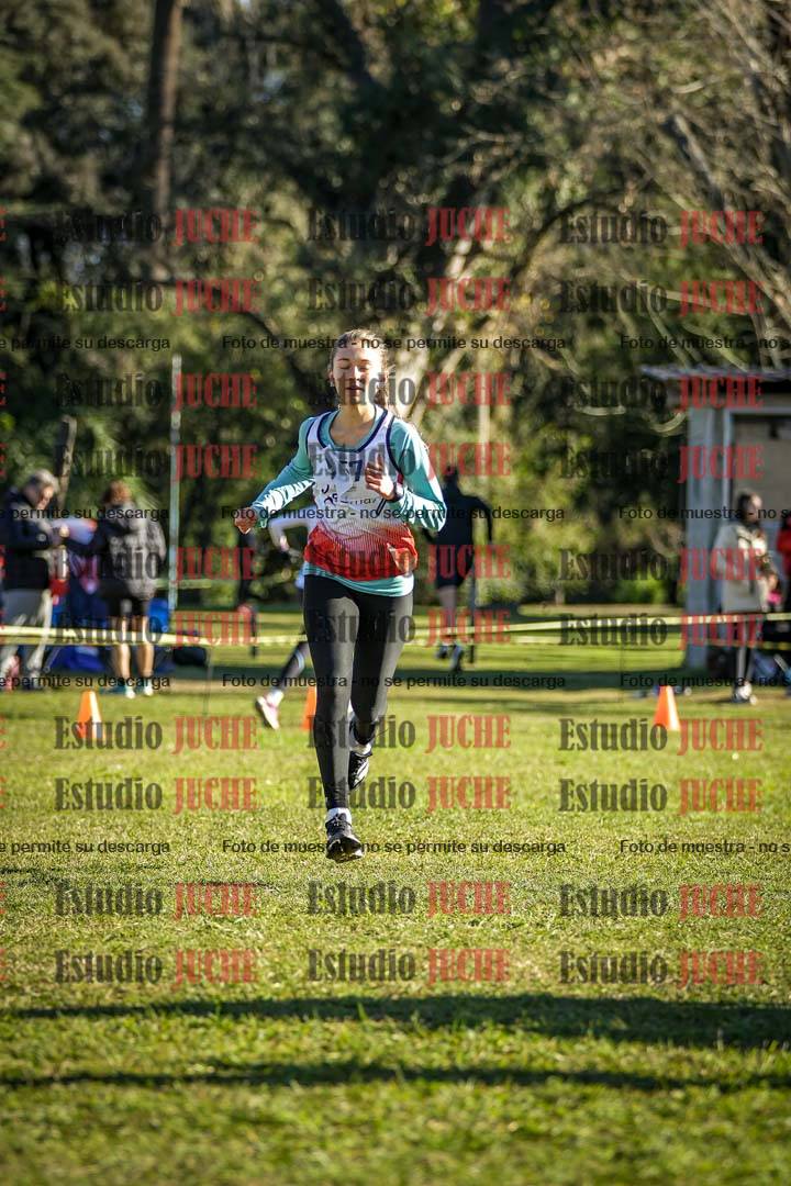 Fotos de la llegada del cross de 4000 m - mujeres