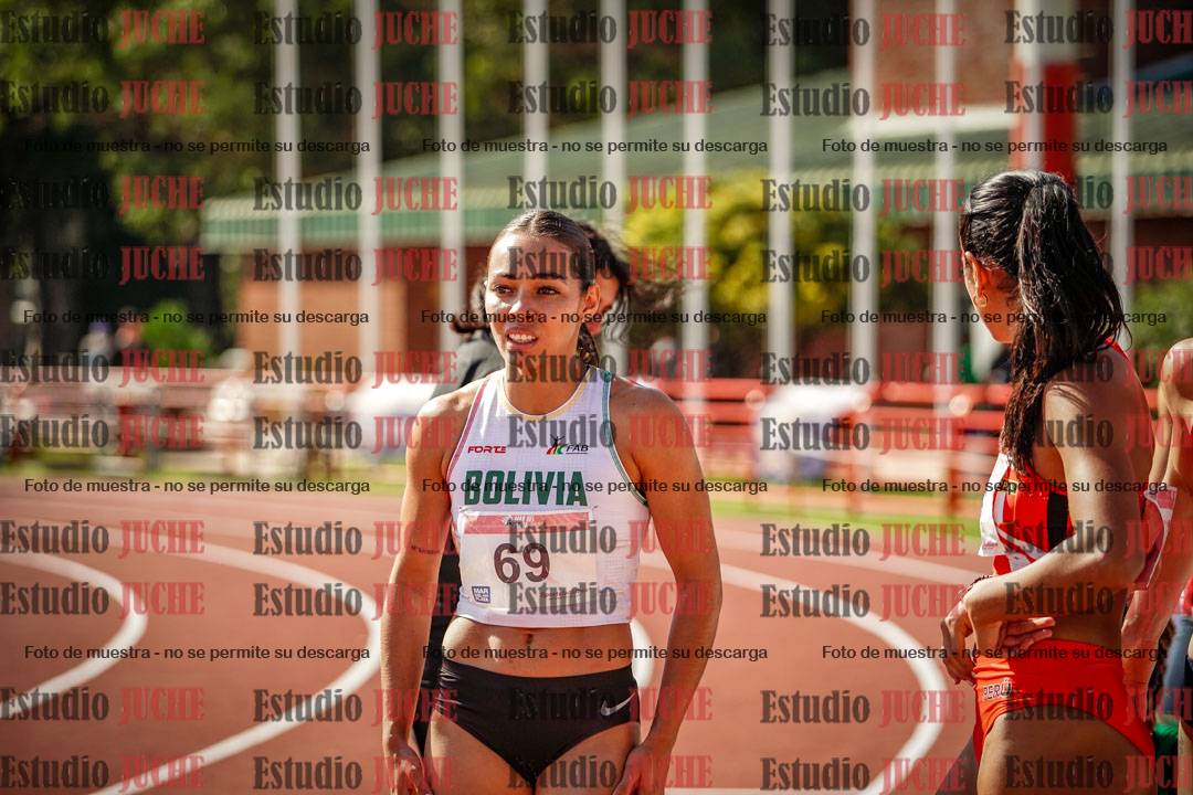 Fotos de algunos extras y podios del día 1