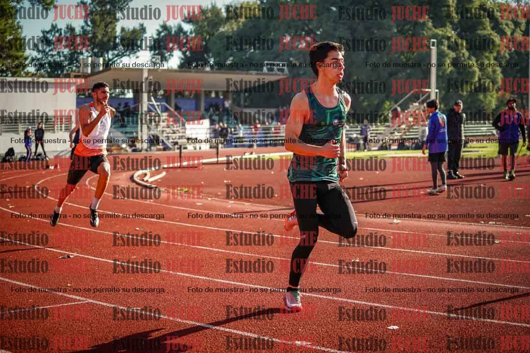 Fotos de los 400 m con vallas de varones