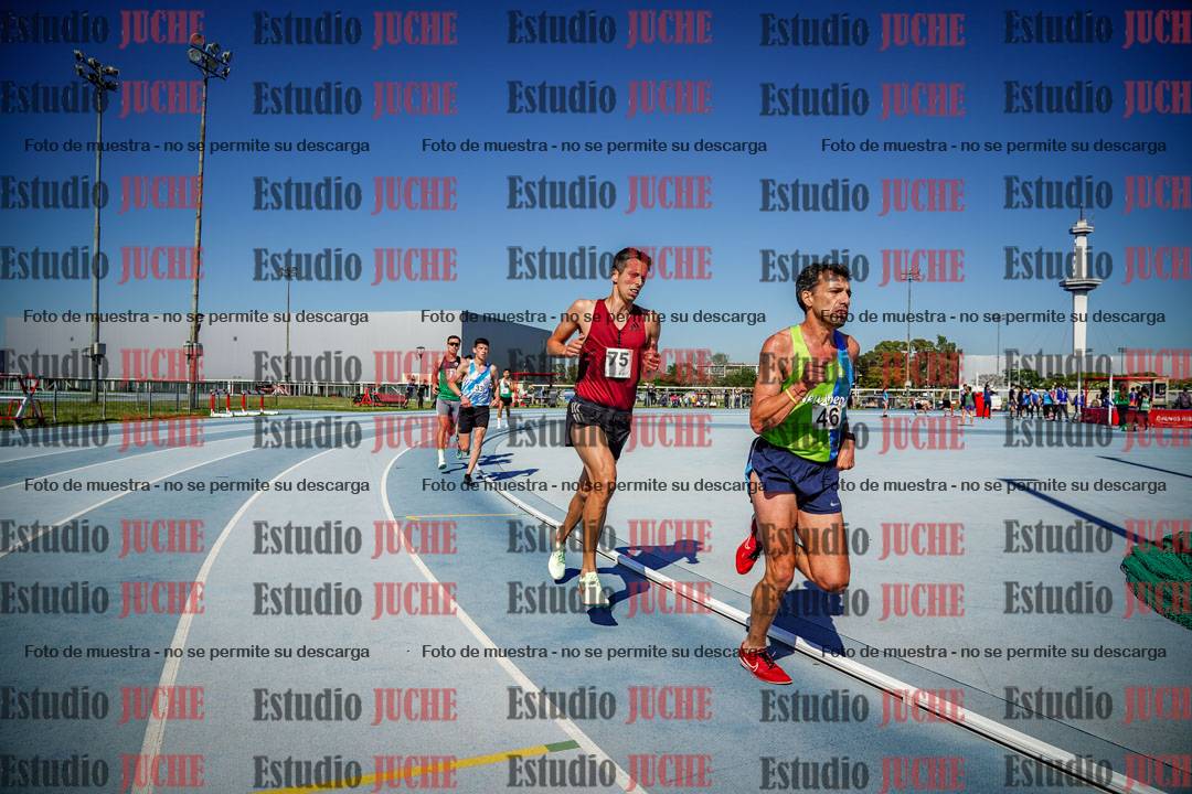 Fotos de los 5000 m de mujeres y varones - serie 1