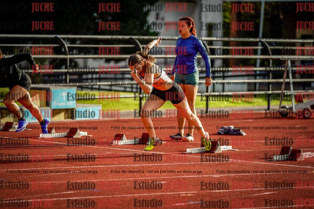 Fotos de los 100 m con vallas de mujeres