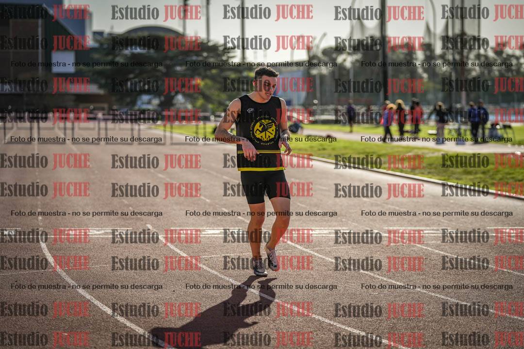 Fotos de los 400 m con vallas de varones