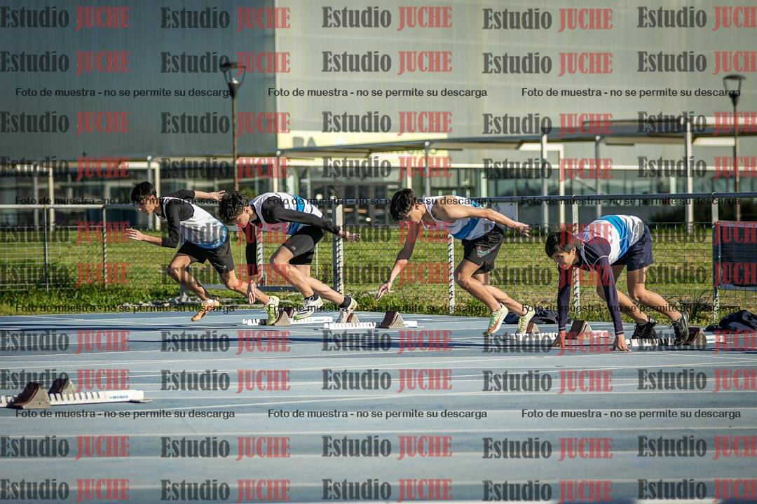 Fotos de los 110 m con vallas de varones - U17 (incluye heptatlón)