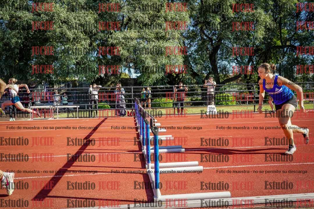 Fotos de los 100 m con vallas de mujeres