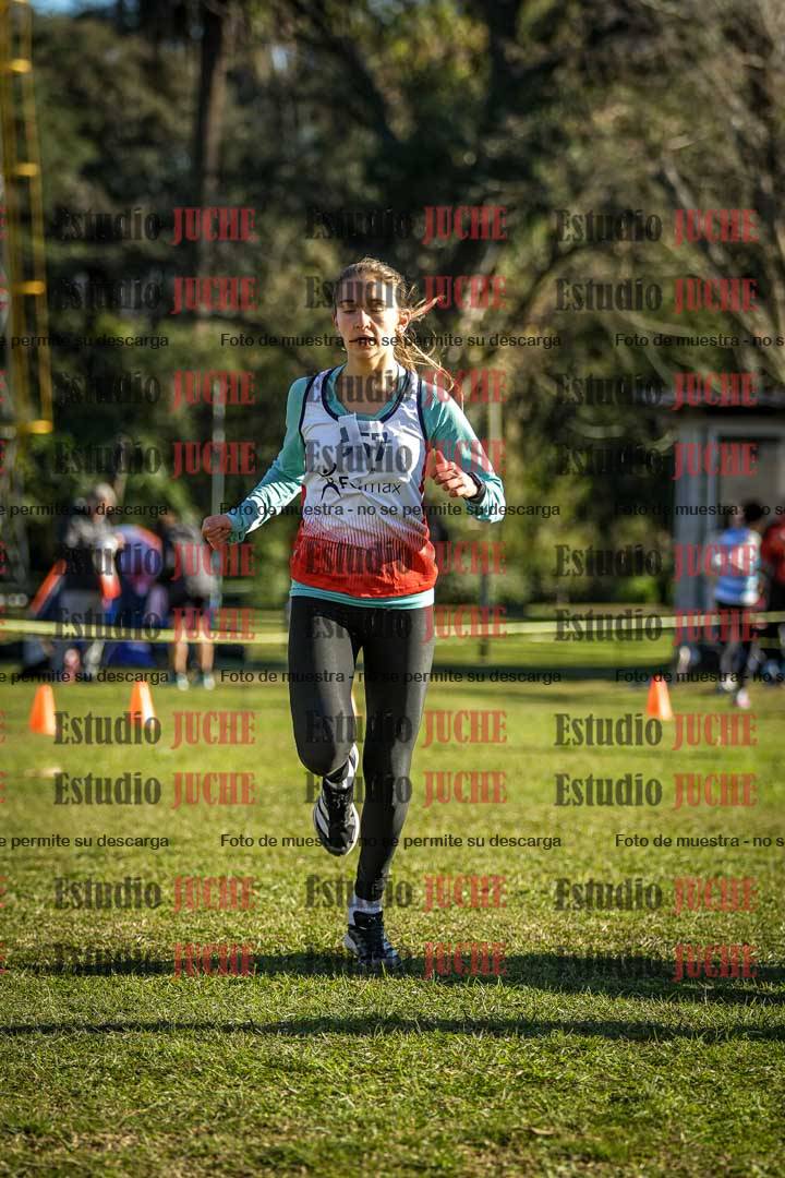 Fotos de la llegada del cross de 4000 m - mujeres