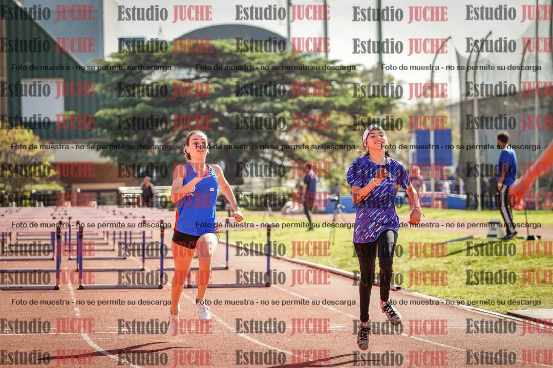 Fotos de los 80 m con vallas de mujeres - serie 3